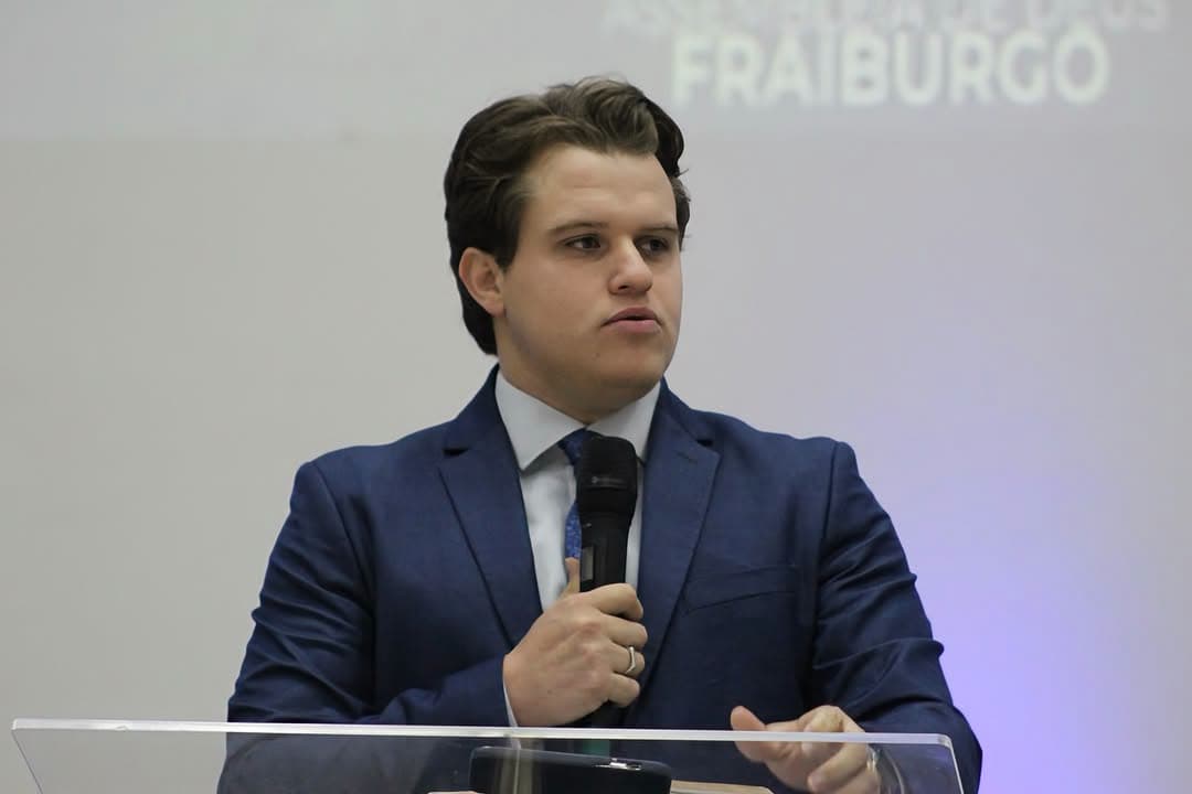 Retrato de Rodrigo dos Santos Lazzaretti